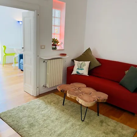 Q40 Apartment *